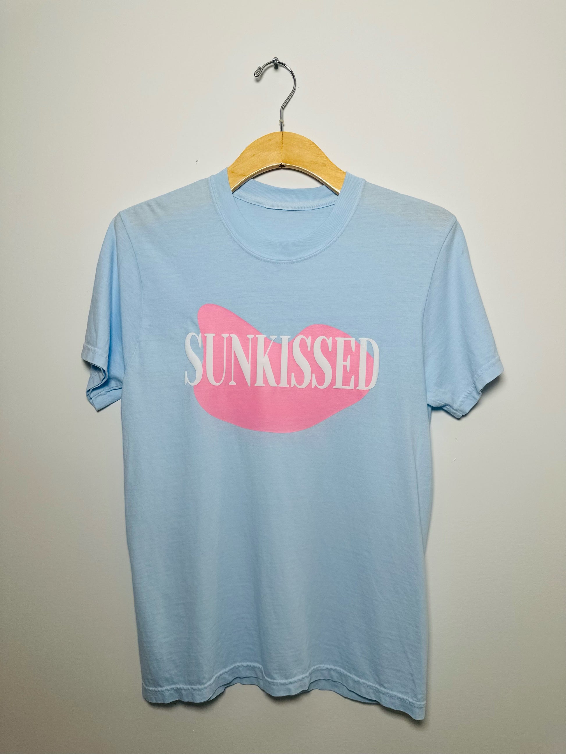 SUNKISSED TEE