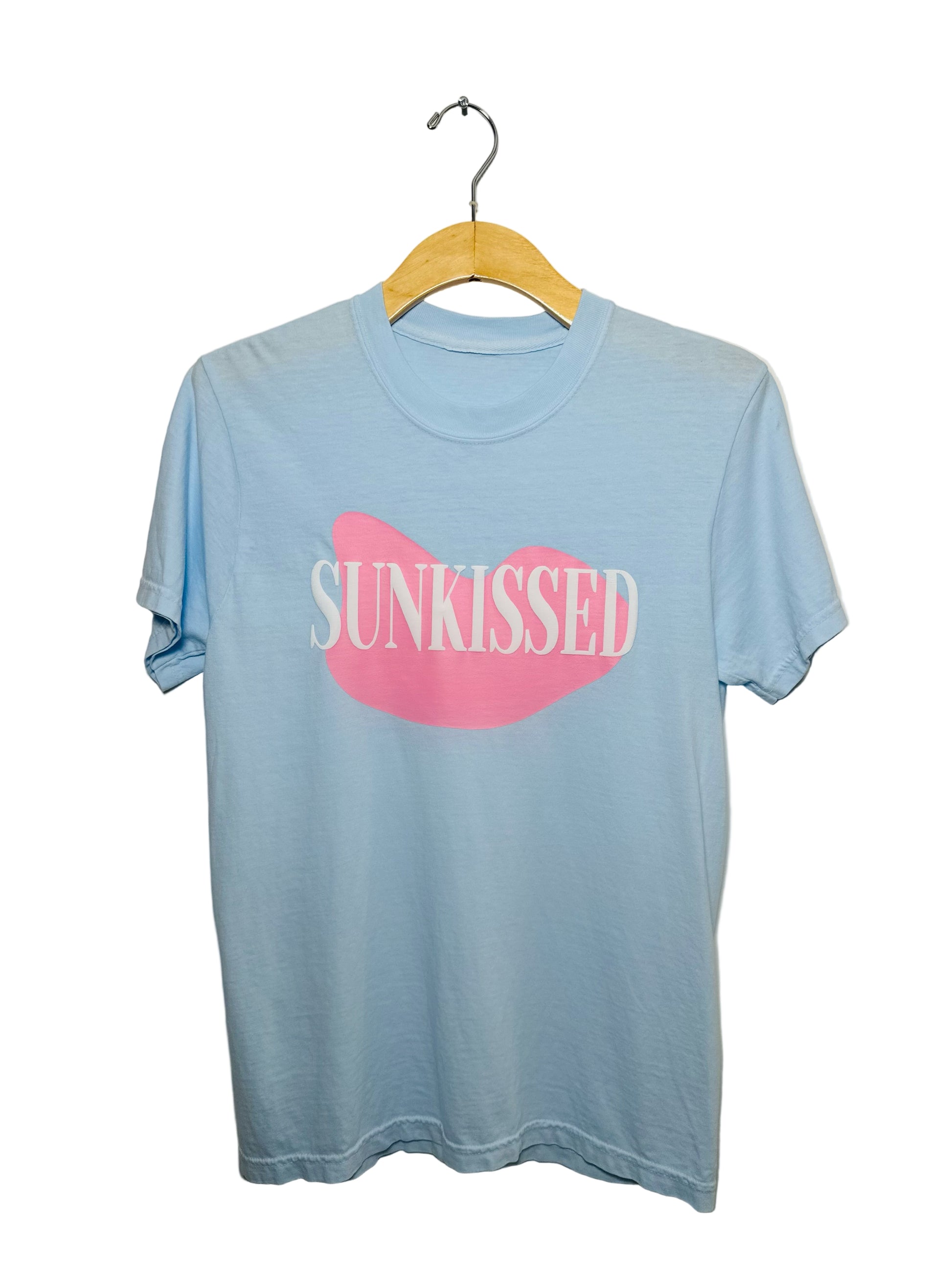 Baby blue tee with puffy sunkissed design