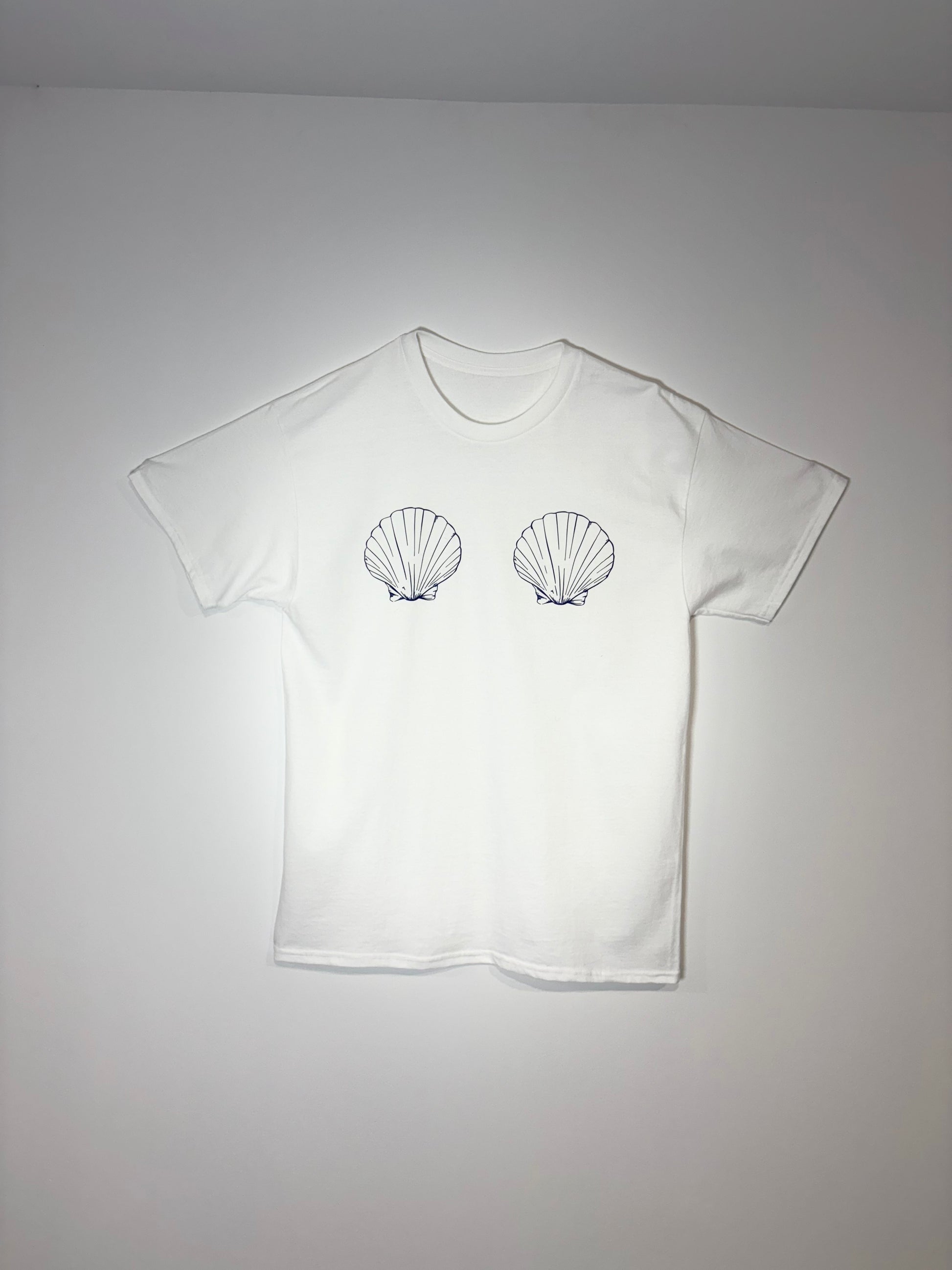 SHELLS TEE